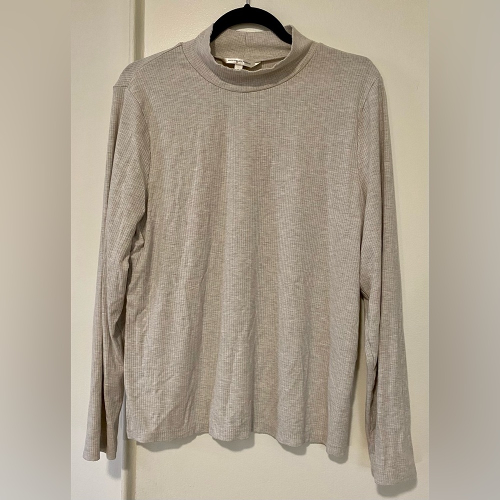 Banana Republic Long Sleeve Top. Size XL.